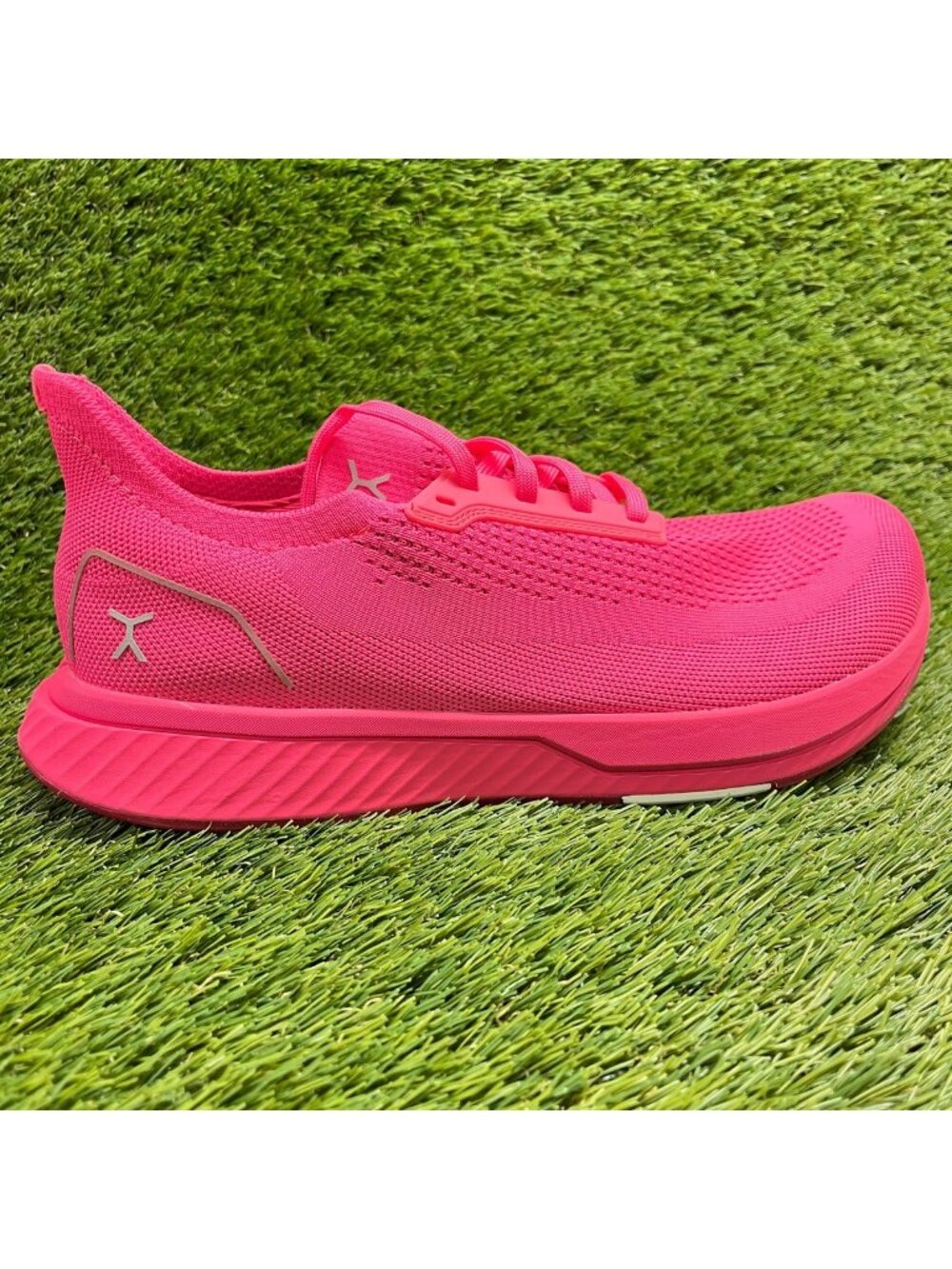 Flux Footwear Adapt Runner Neon Pink Mens Size 10.5 Athletic Knit Shoes Sneakers